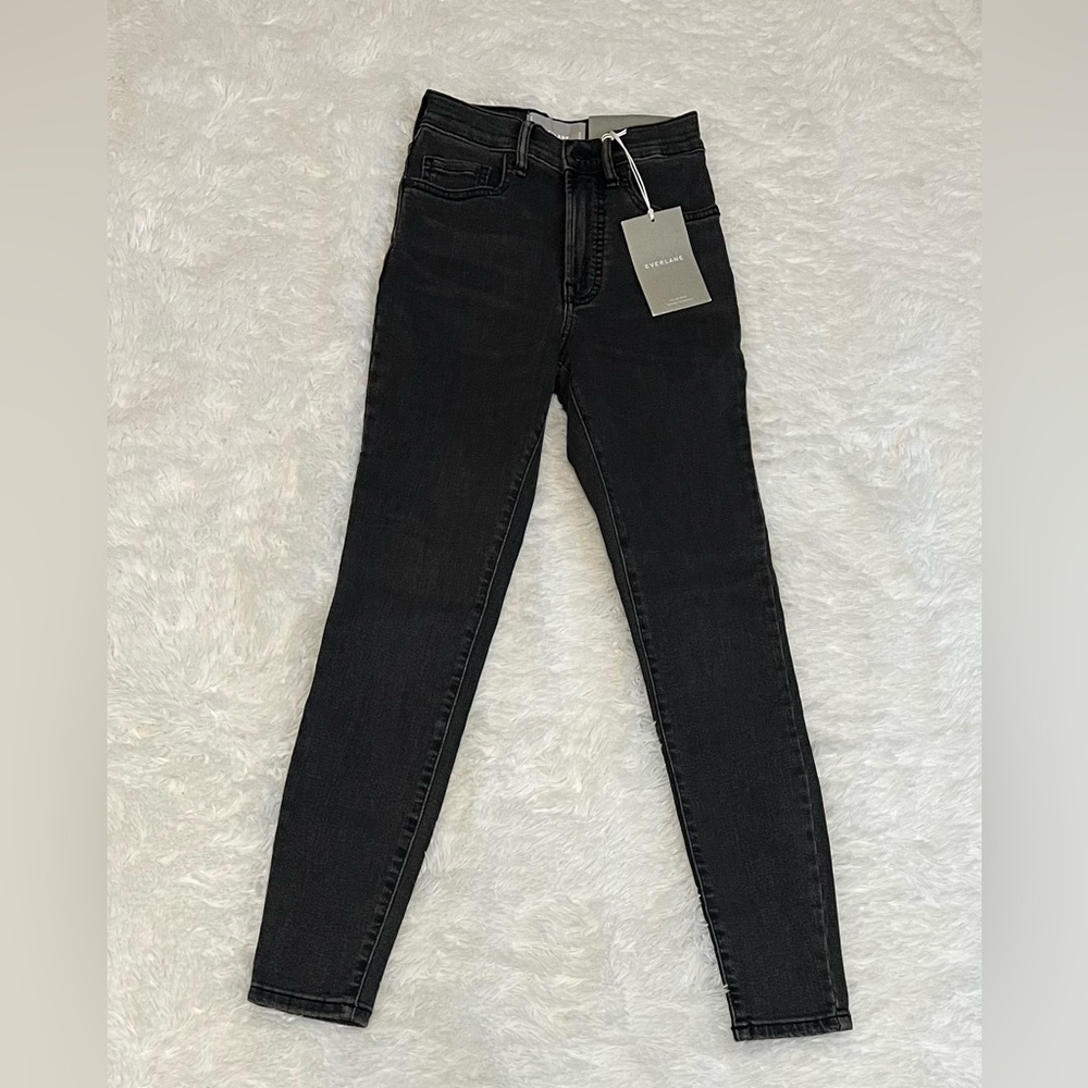 Everlane The High-Rise Skinny ankle Jean in Washed Black